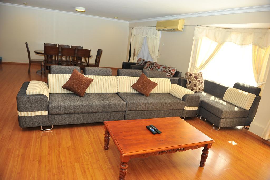 Marina Court Kota Kinabalu- Bigger Group Stay Together- 6 Bedroom Apartments Exterior foto